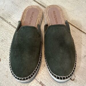 SeaVees Ocean Park Mules - Green Suede
Size 7
